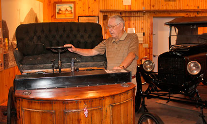 1898 King Steam Car at Osgood Museum